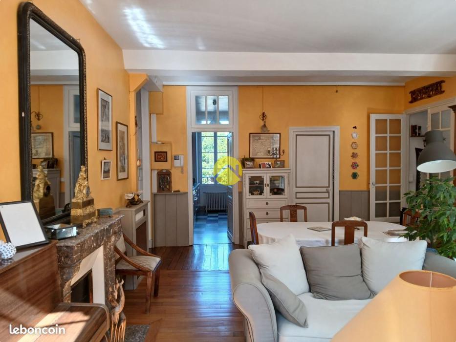 APPARTEMENT DE CARACTERE