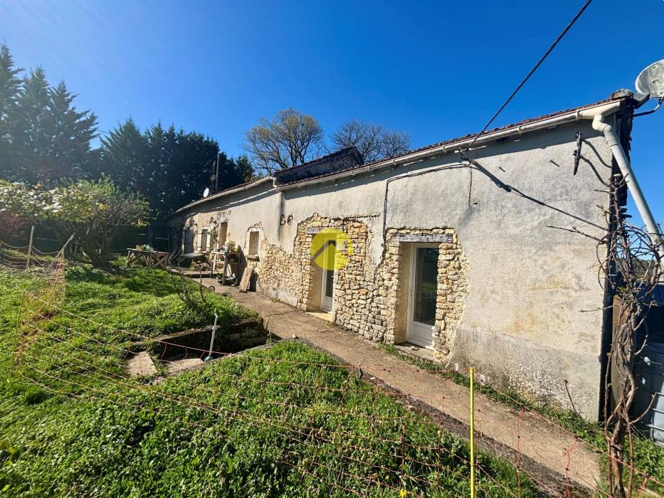 Maison perigourdine avec hangar 