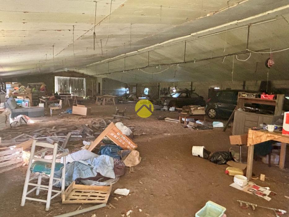 Maison perigourdine avec hangar 