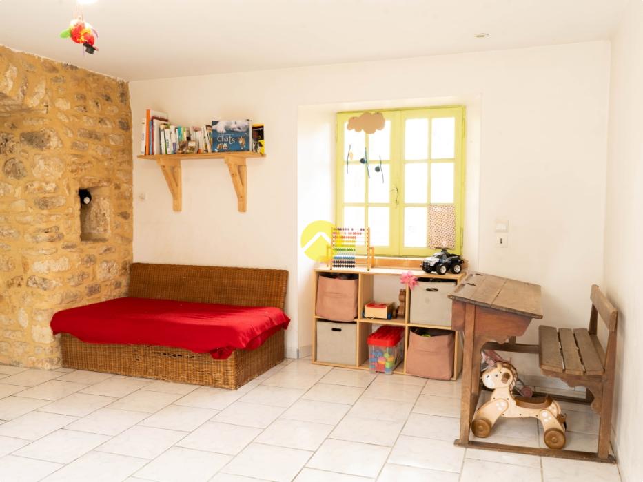 Maison perigourdine avec hangar 