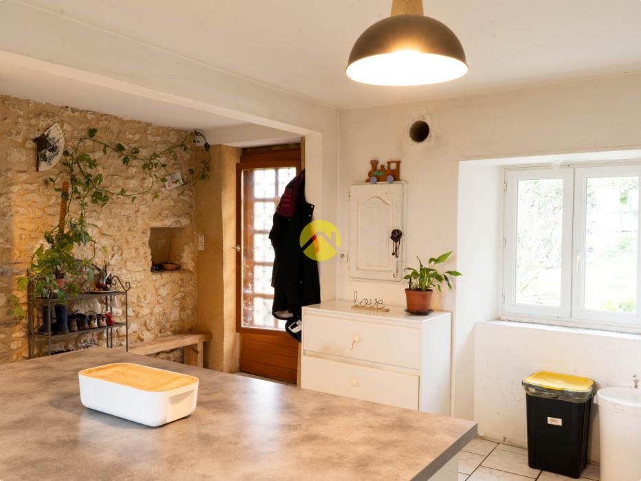 Maison perigourdine avec hangar 