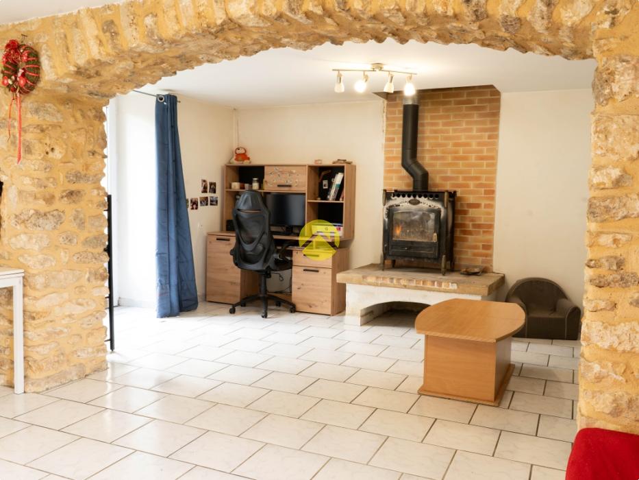 Maison perigourdine avec hangar 