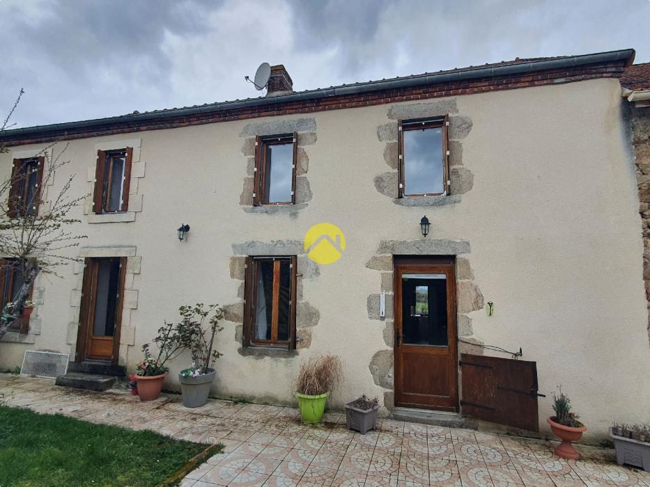 BELLE MAISON EN PIERRES