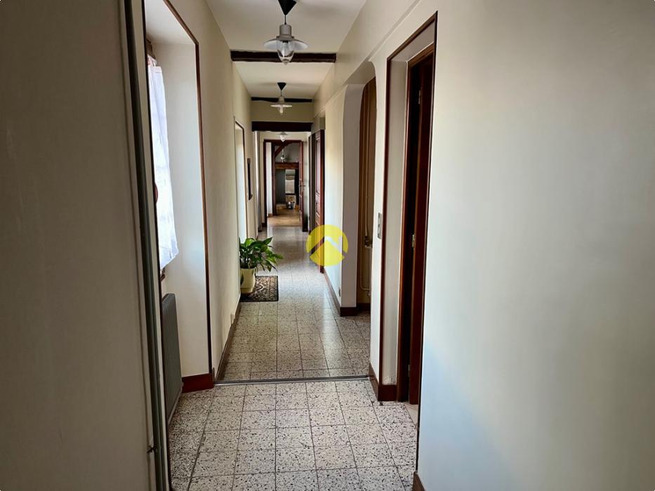 LONGERE -POSEZ VOS VALISES