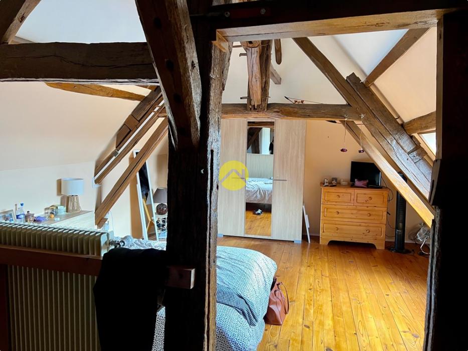 LONGERE -POSEZ VOS VALISES