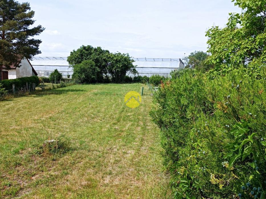 MAISON PROCHE COMMERCES