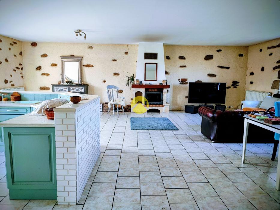 Longère de 1833 restaurée de 155m².