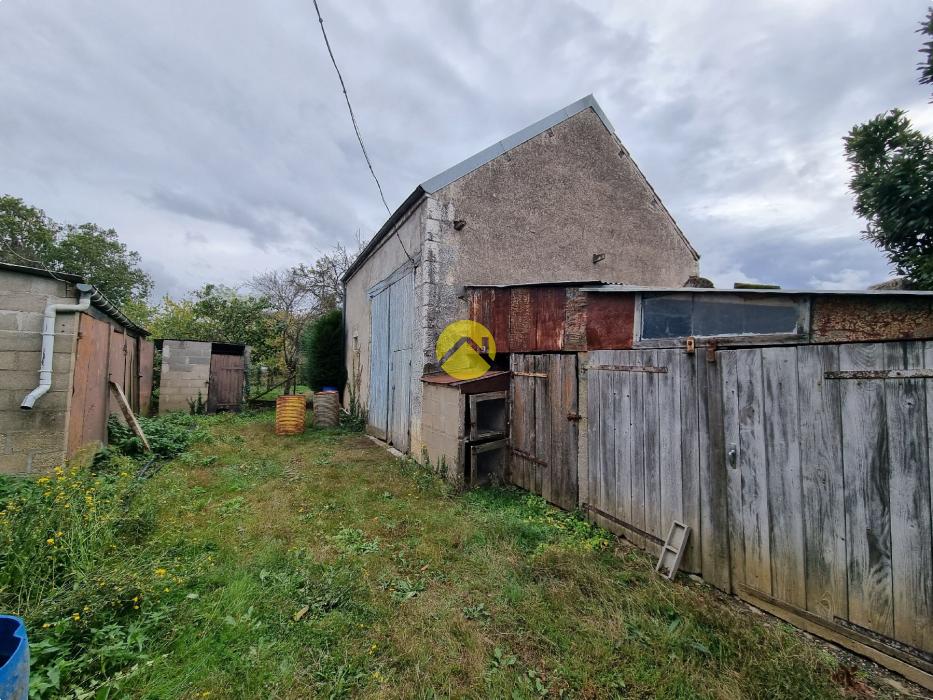 MAISON AVEC 700 M DE TERRAIN