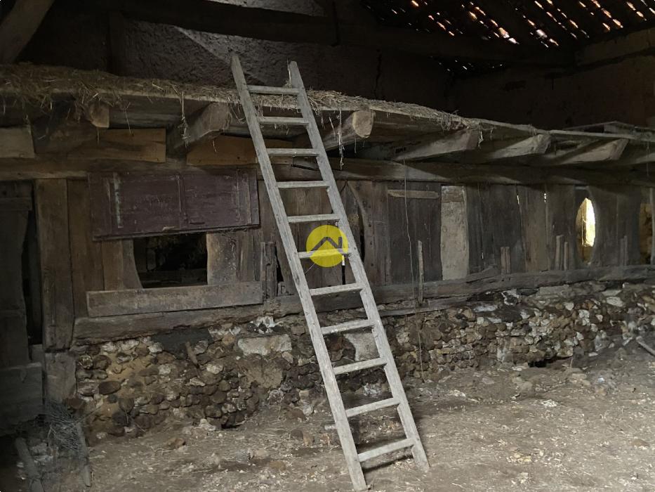 Corps de ferme à restaurer 