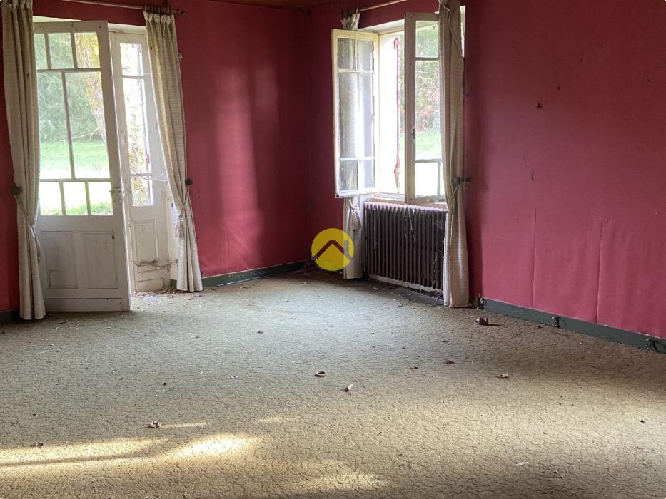 Corps de ferme à restaurer 