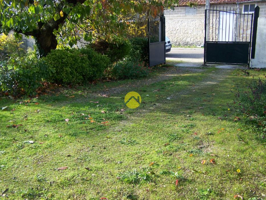 QUARTIER RESIDENTIEL AU CALME