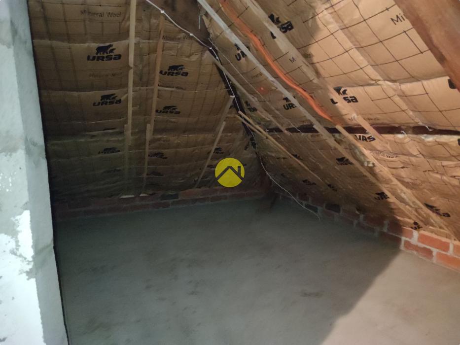 Pavillon de 75m²...