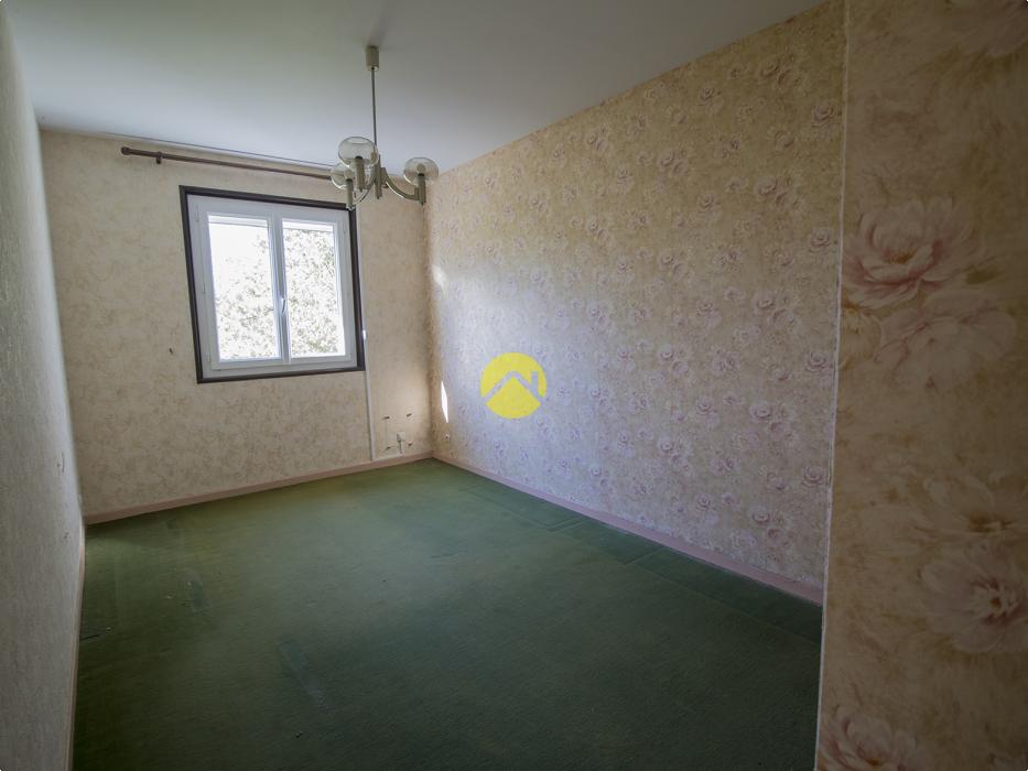 PAVILLON SUR GRAND TERRAIN