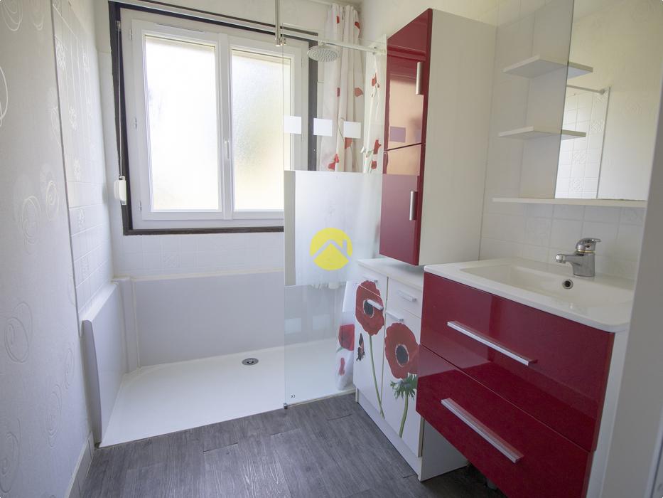 PAVILLON SUR GRAND TERRAIN