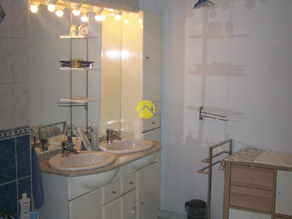 MAISON DE CARACTERE SANS VIS A VIS