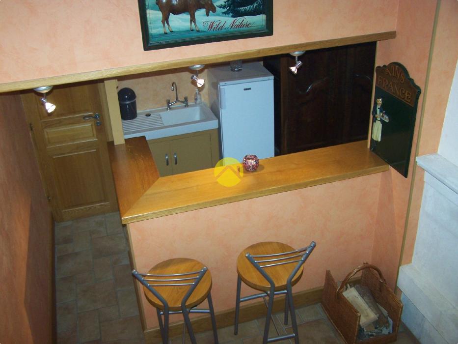 MAISON DE CARACTERE SANS VIS A VIS