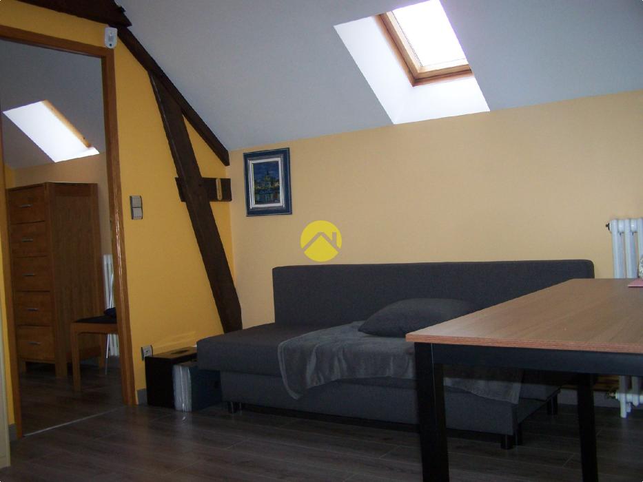 MAISON DE CARACTERE SANS VIS A VIS