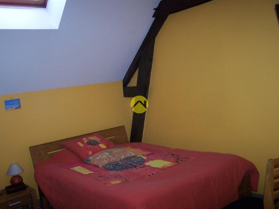 MAISON DE CARACTERE SANS VIS A VIS