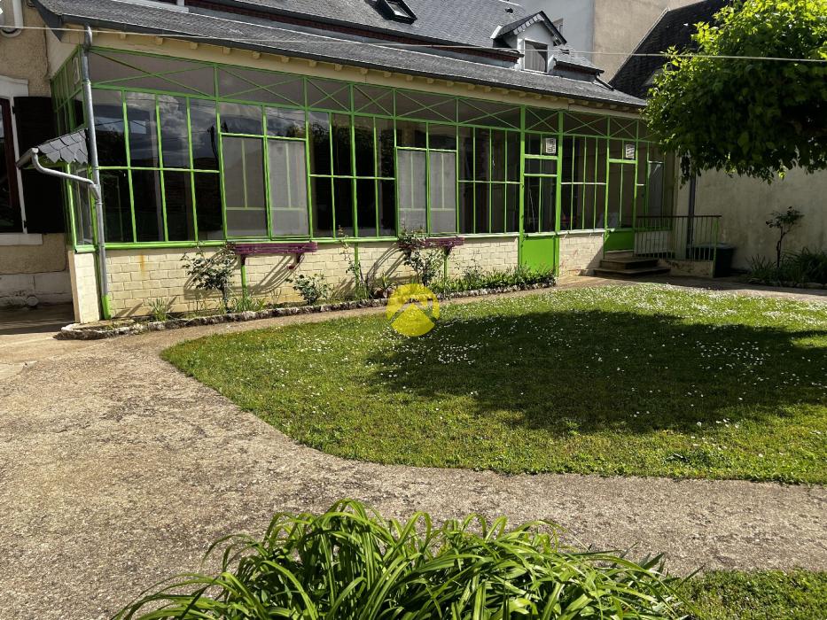 MAISON DE CARACTERE SANS VIS A VIS