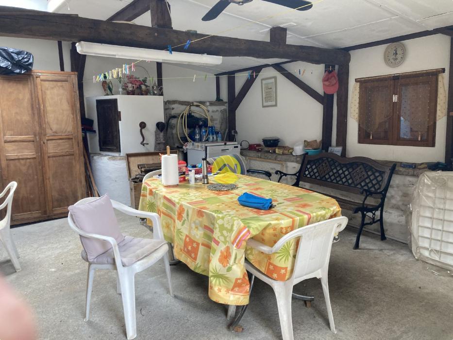 LONGERE ATYPIQUE 5 PIECES ET 1 HA