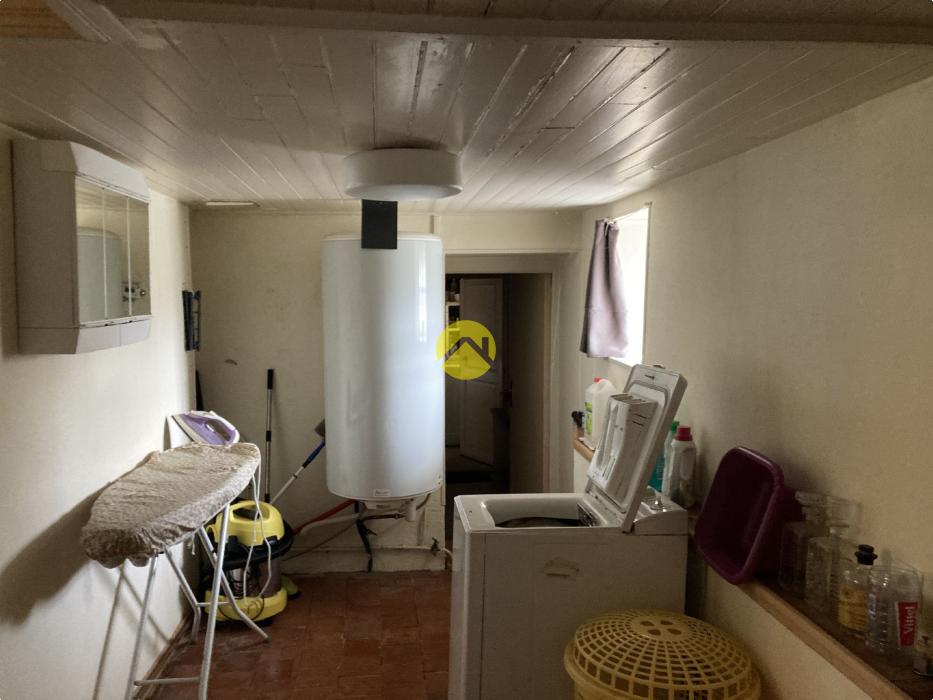 LONGERE ATYPIQUE 5 PIECES ET 1 HA