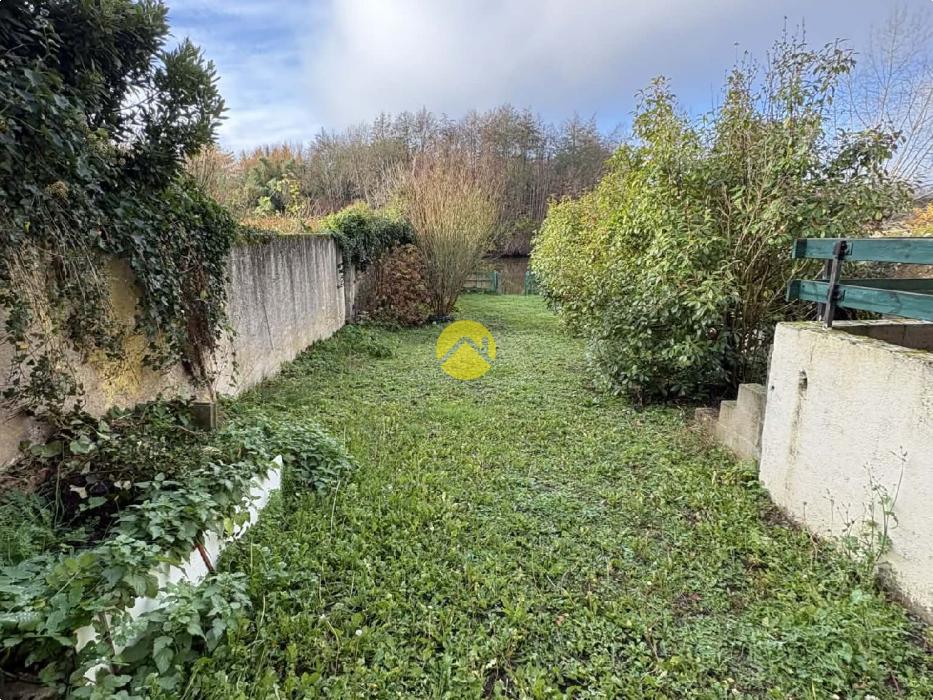 Maison avec vue sur la Creuse 