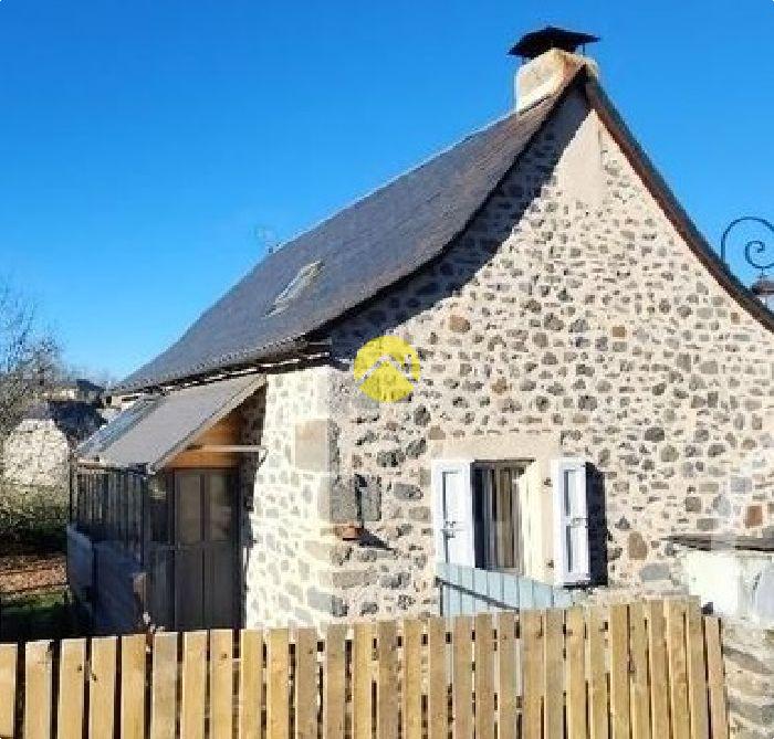 Maison / Pavillon Pierrefort, 3 pièces à vendre