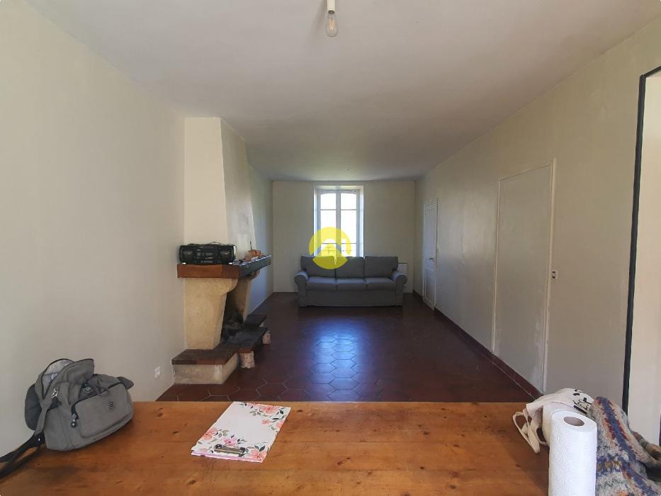 MAISON DE CARACTERE AU CALME