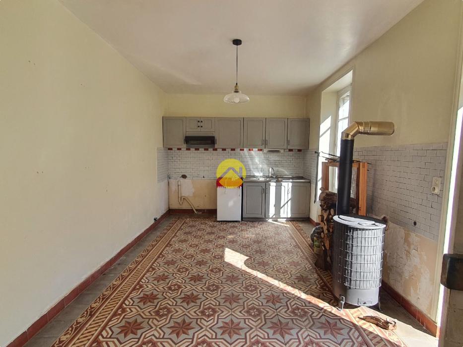 MAISON DE CARACTERE AU CALME