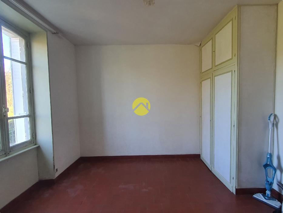 MAISON DE CARACTERE AU CALME