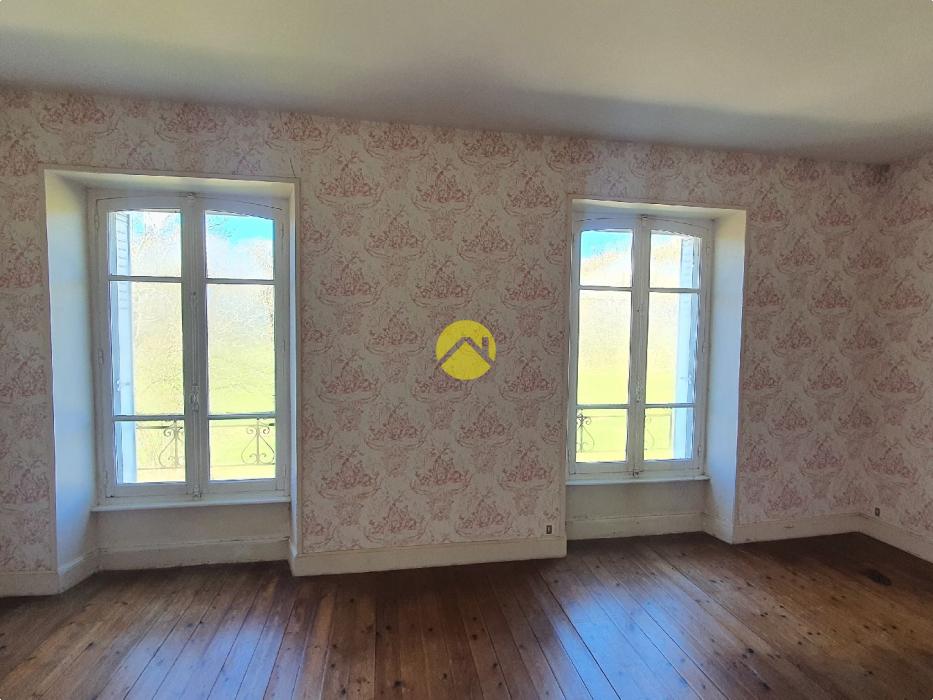 MAISON DE CARACTERE AU CALME