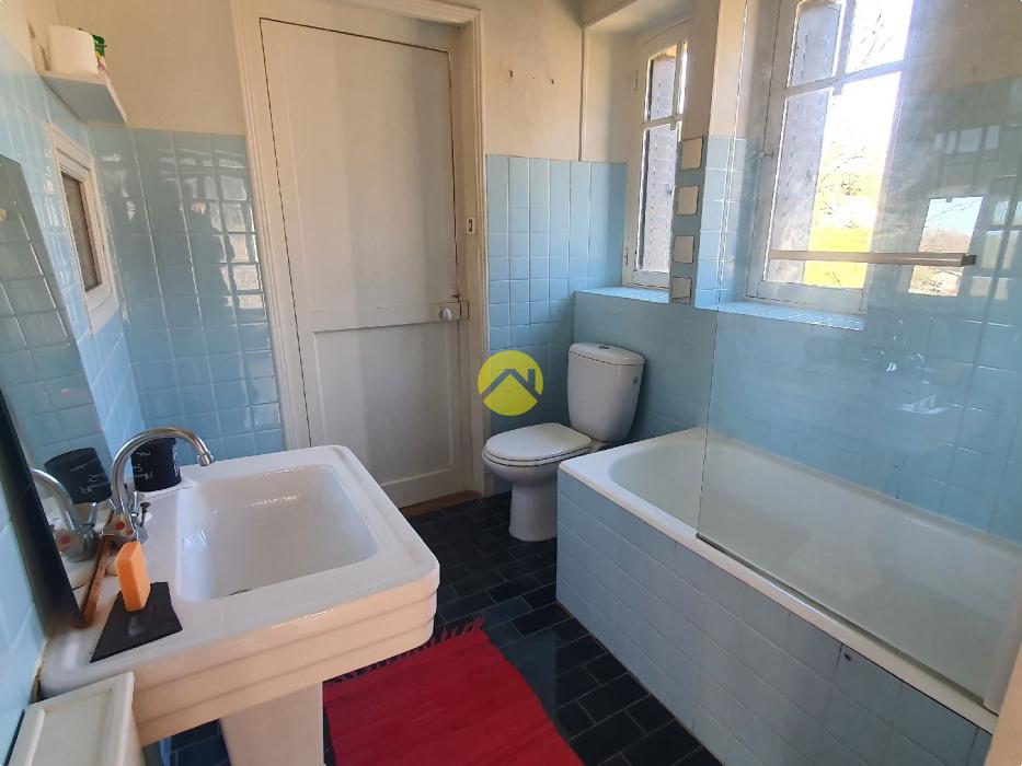 MAISON DE CARACTERE AU CALME