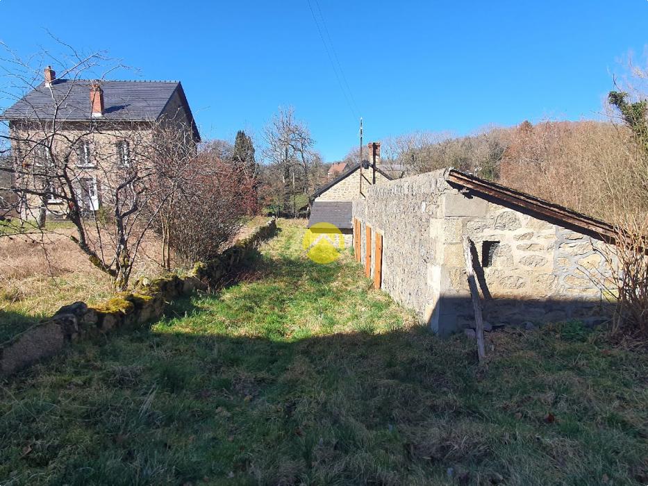 MAISON DE CARACTERE AU CALME