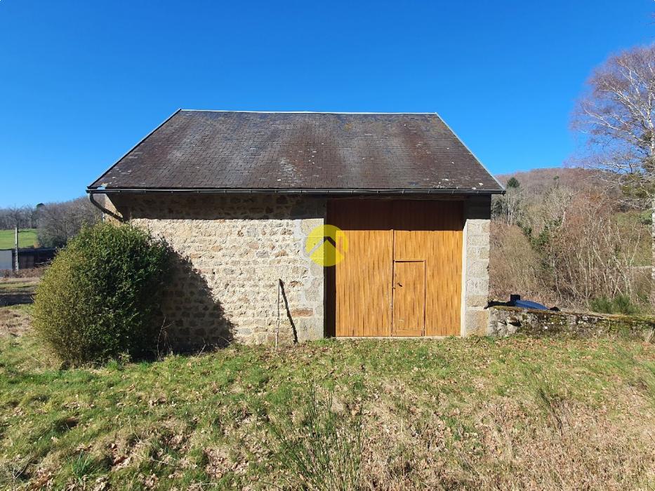 MAISON DE CARACTERE AU CALME