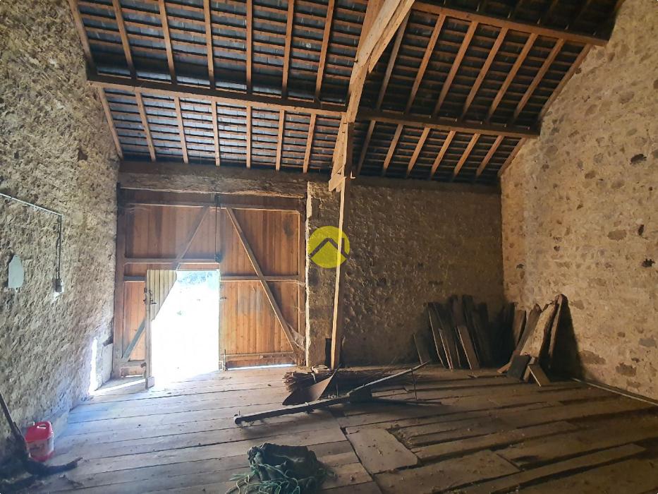 MAISON DE CARACTERE AU CALME