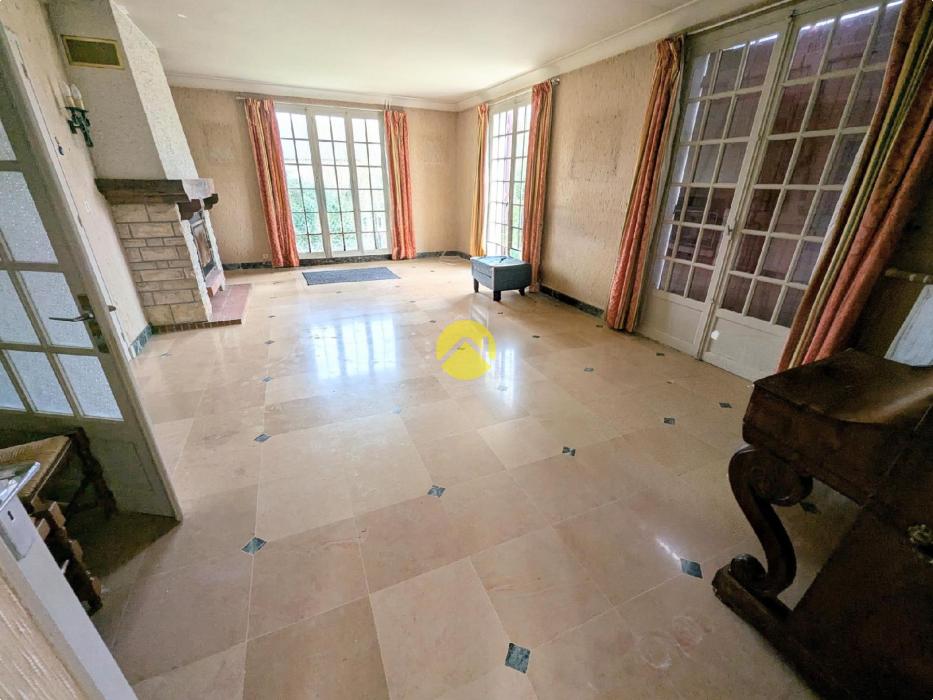 Maison 260m².7ch.Sous-sol.sur2400m²