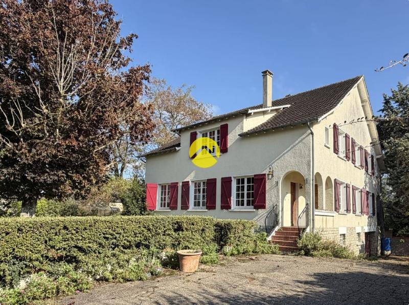 Maison 260m².7ch.Sous-sol.sur2400m²