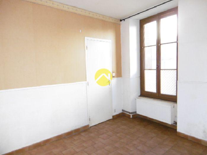 Bon rapport locatif possible.