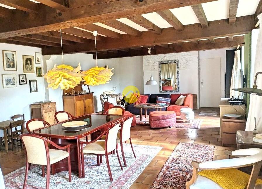 BELLE LONGERE BEAUCOUP DE CACHET