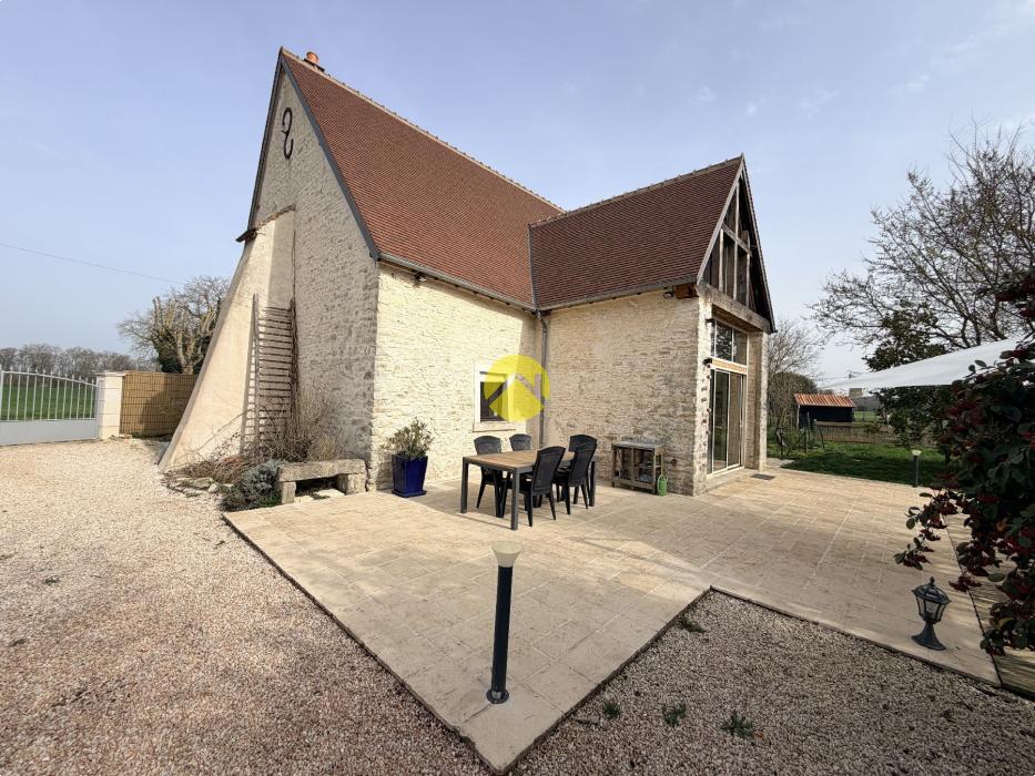 Maison rénovée avec piscine