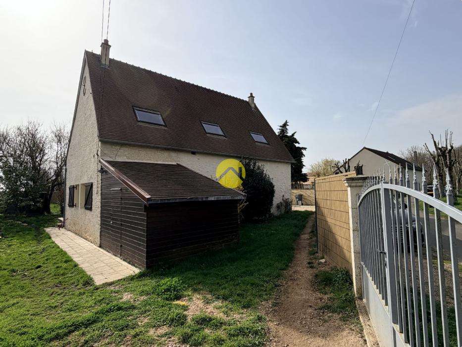 Maison rénovée avec piscine