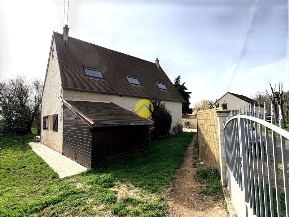 Maison rénovée avec piscine