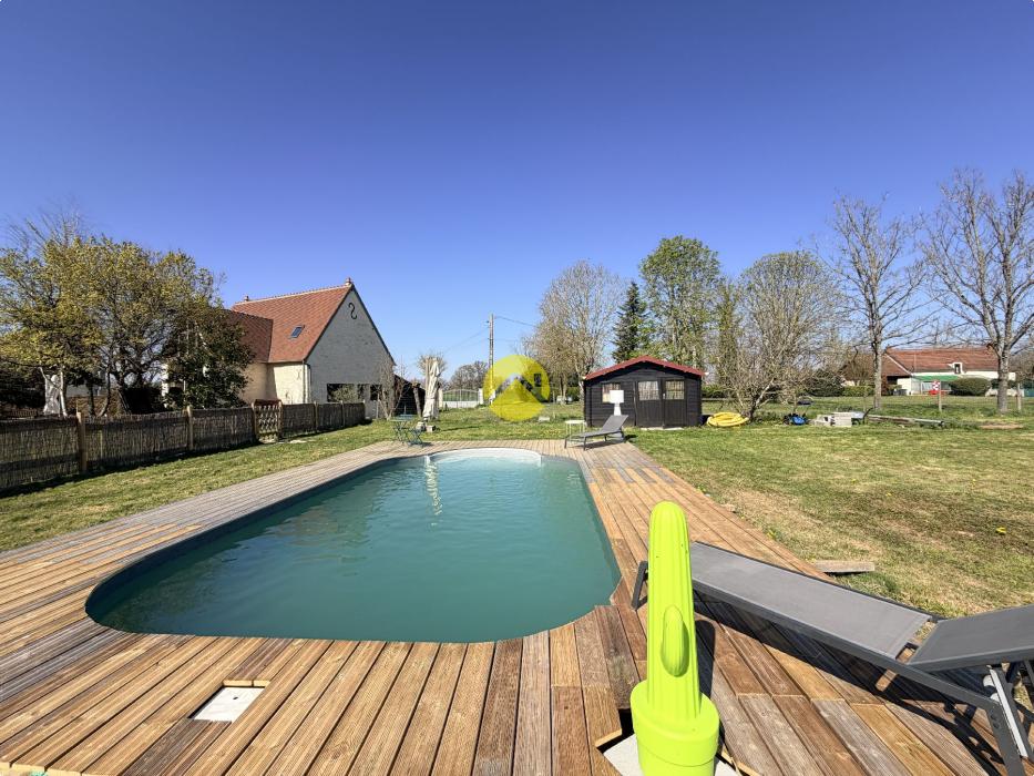 Maison rénovée avec piscine