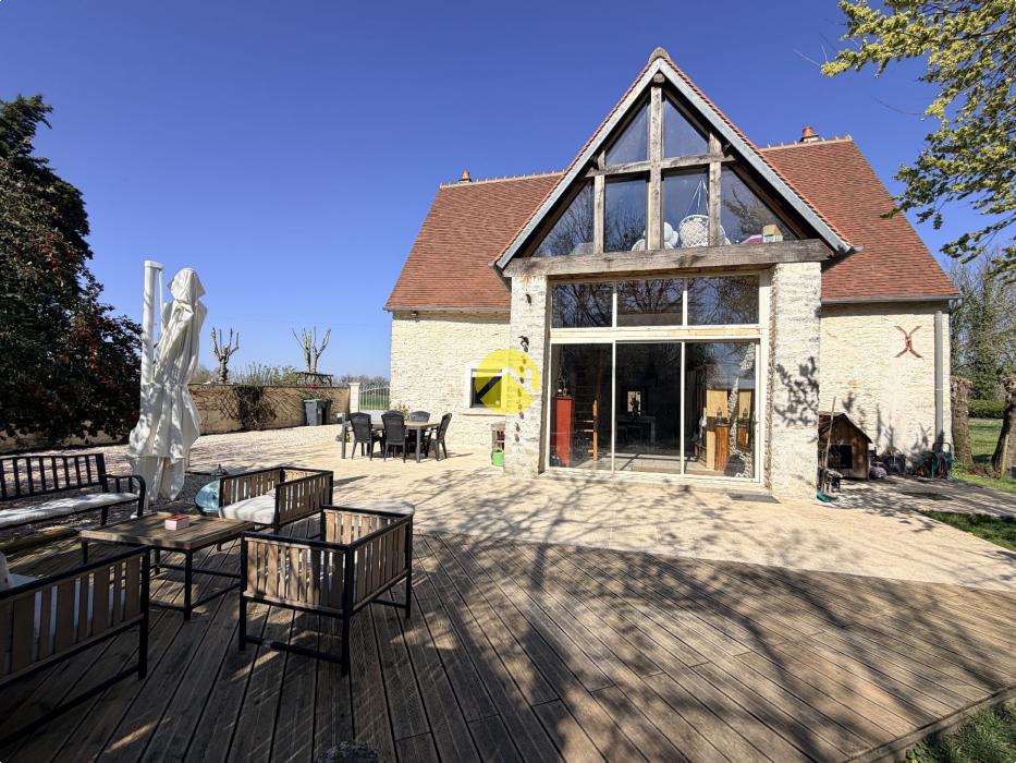 Maison rénovée avec piscine