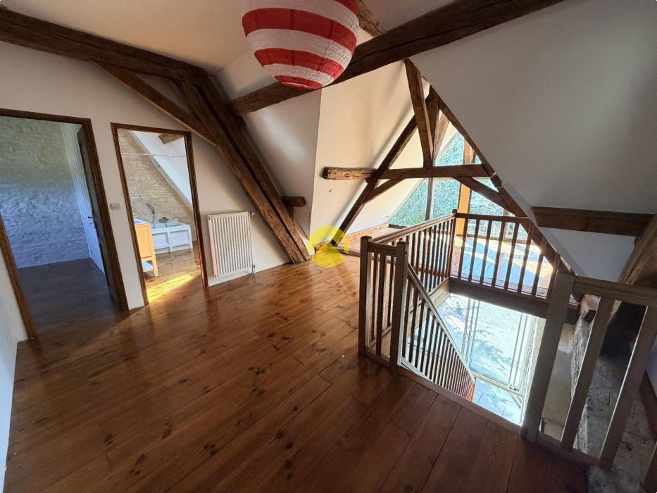 Maison rénovée avec piscine
