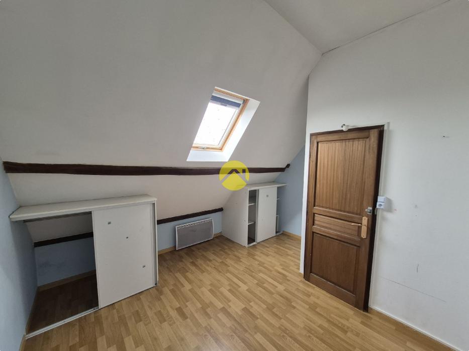  MAISON 200M² AVEC GRAND TERRAIN 