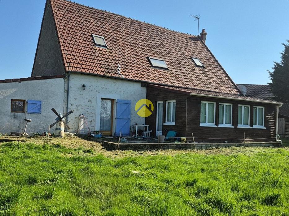  MAISON 200M² AVEC GRAND TERRAIN 