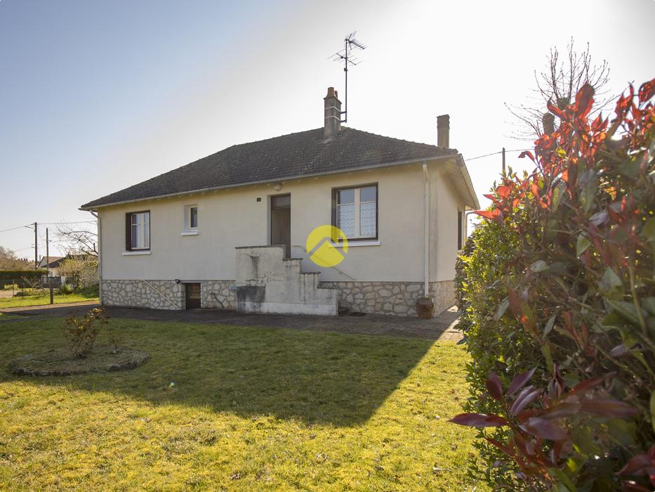 PAVILLON AVEC GRAND TERRAIN