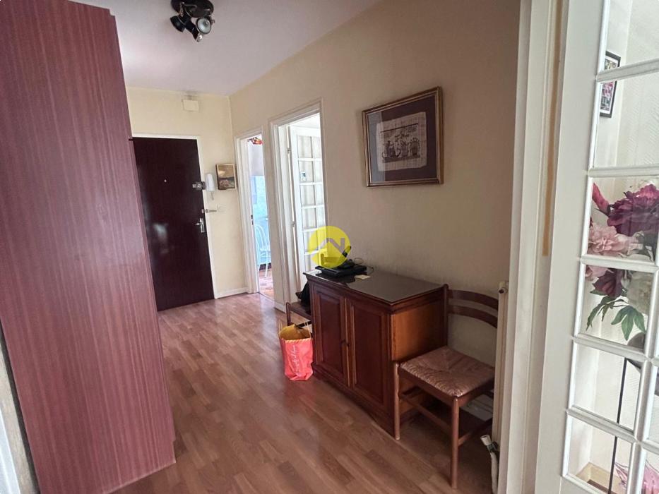 APPARTEMENT  PRES FLEURIS