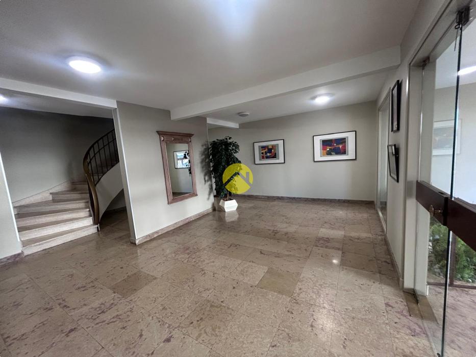 APPARTEMENT  PRES FLEURIS